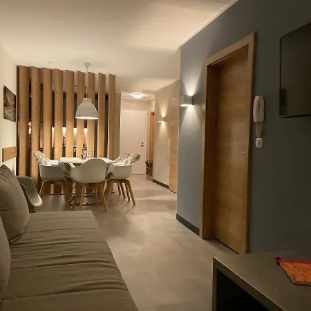 Sigl-luxuria Apartment *